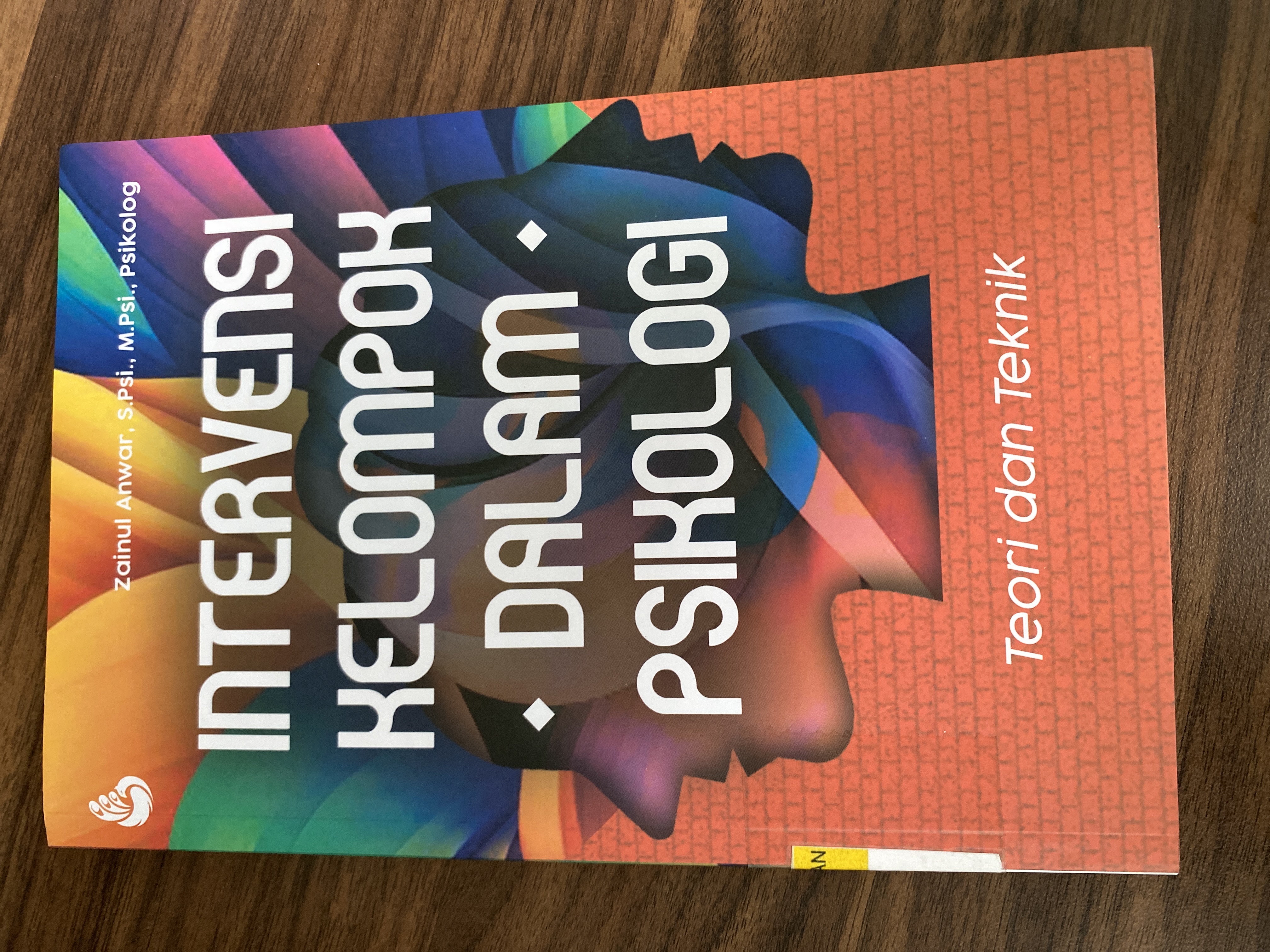 Intervensi kelompok dalam psikologi : teori dan teknik 