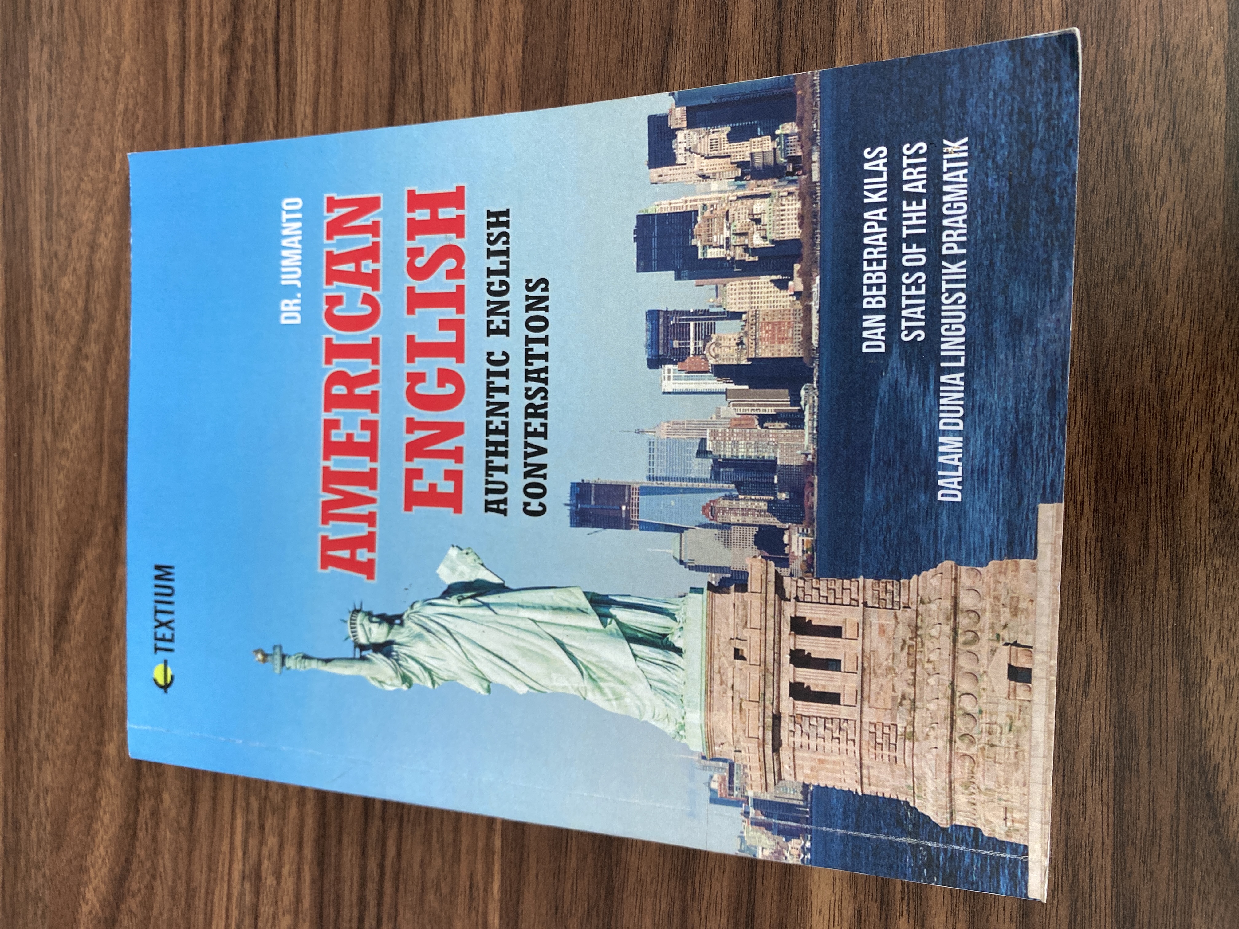 American English Authentic English Conversations : dan beberapa kilas states of the arts dalam dunia linguistik pragmatik 